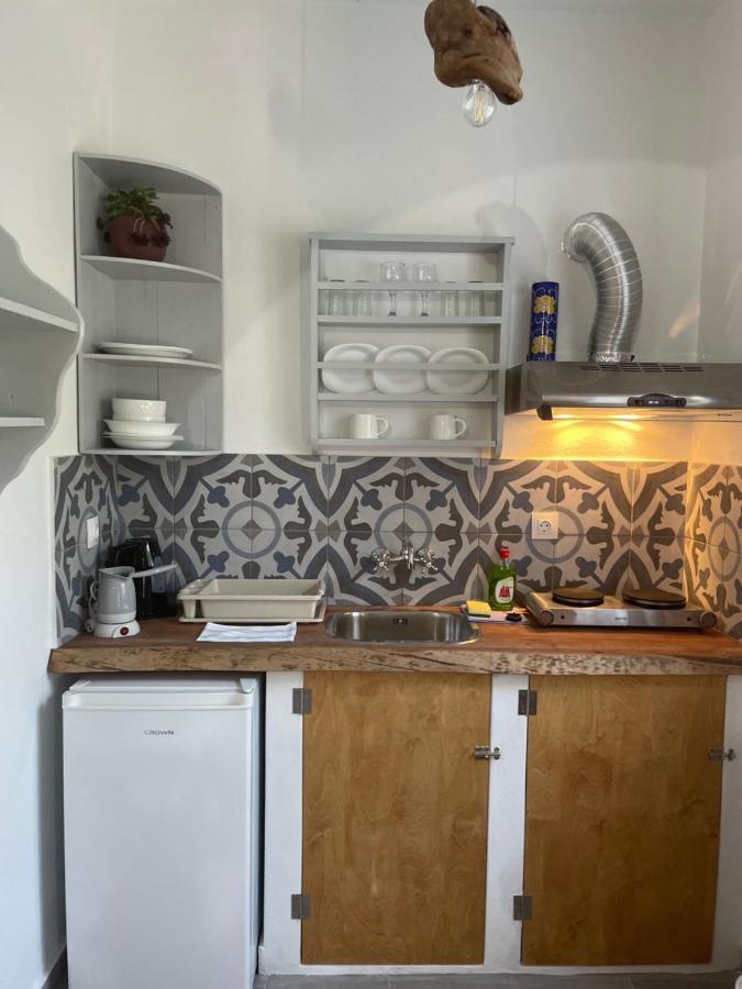 Andromache Apartment *