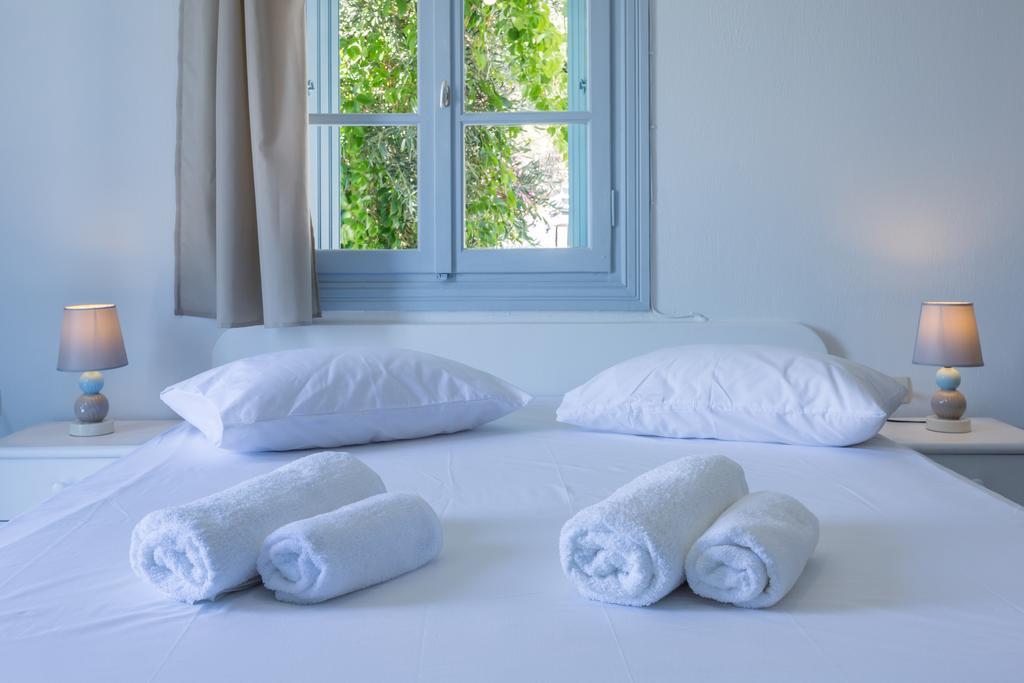 Andromache Apartment *